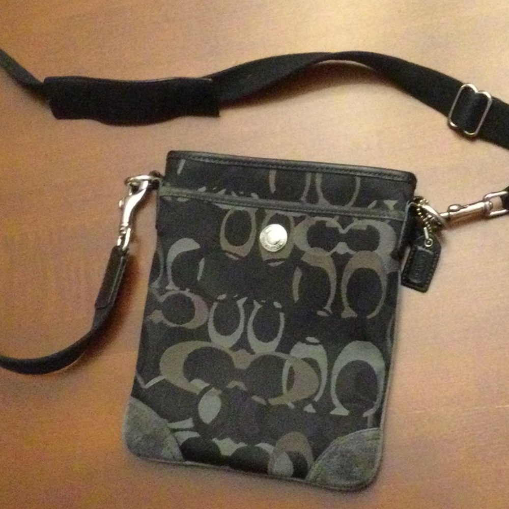coach crossbody  Authentic black and grey